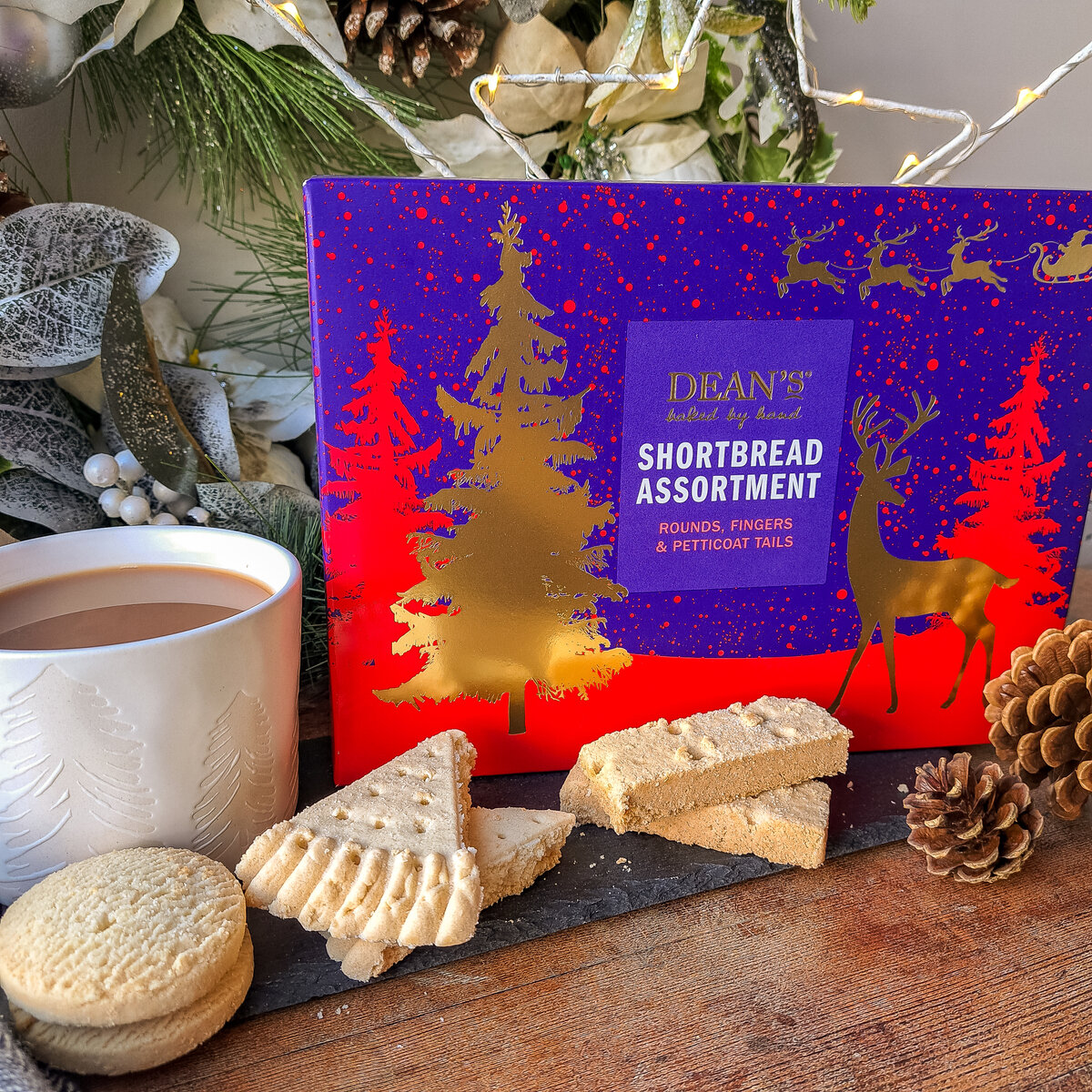 Christmas Shortbread Assortment 360g Thumbnail