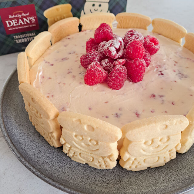 Raspberry Shortie Cheesecake